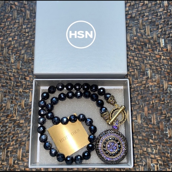 Heidi Daus Jewelry - 🎁Heidi Daus Hematite Radiance Toggle Necklace🎁